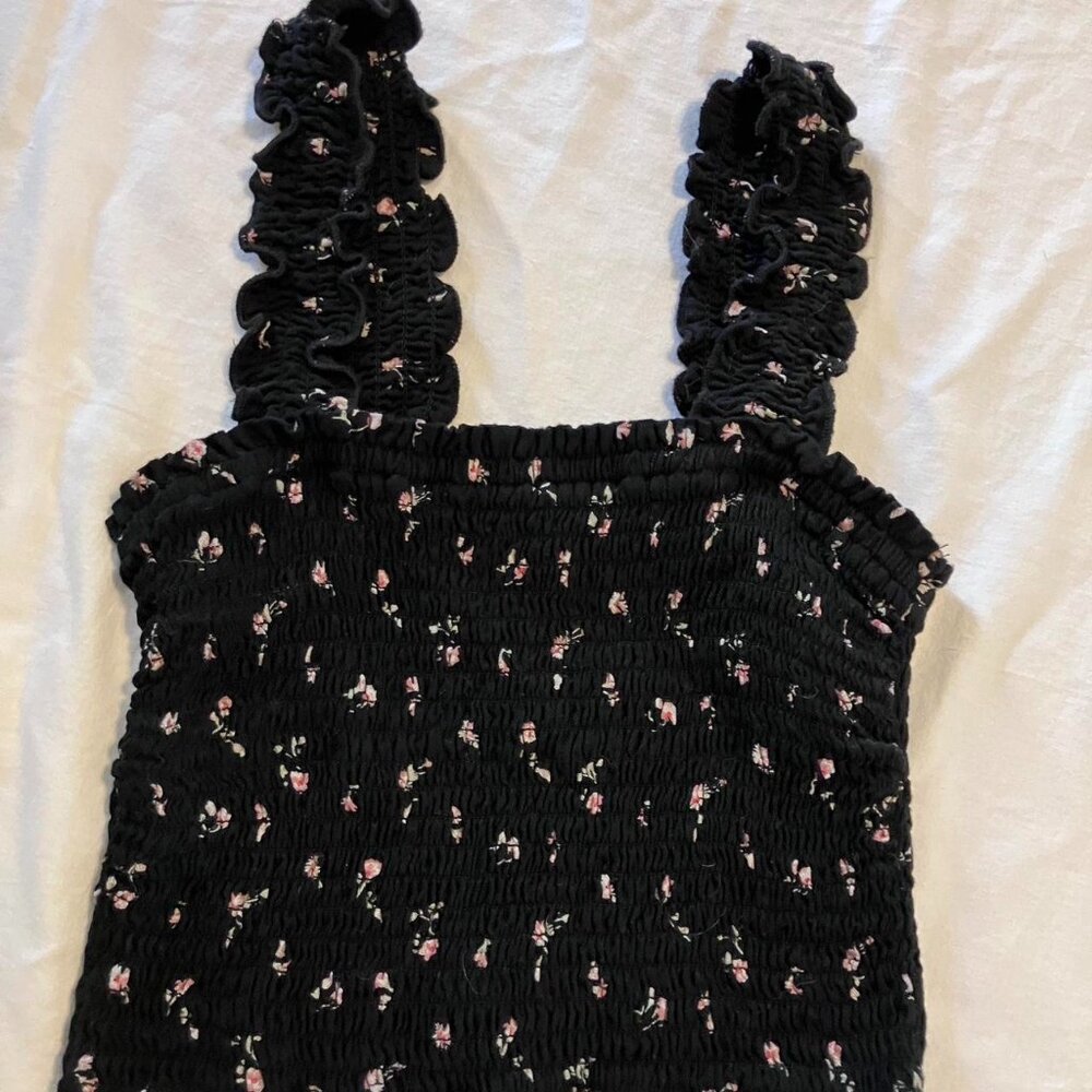 Hollister Co. Size XS Black and pink floral top